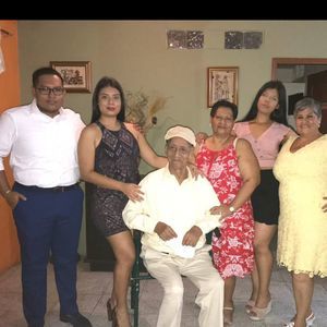 Meet your Posher, Veronica